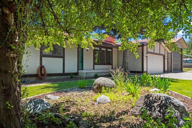 Building Photo - 4 Bed 3 Bath Home in Cul-de-sac with Massive 18X40 insulated shop