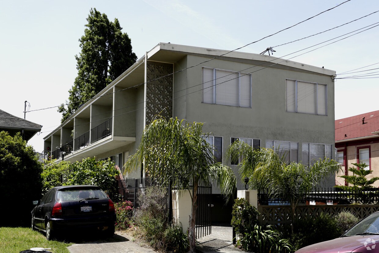 Foto del edificio - 1632 Tyler St