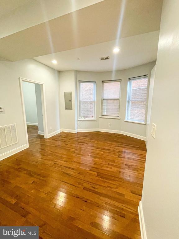 Foto principal - 4133 W Girard Ave