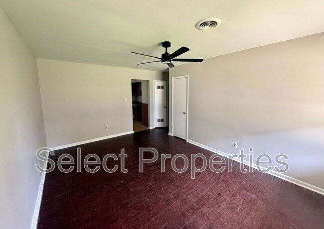 Foto del edificio - 2017 Fairfield Dr