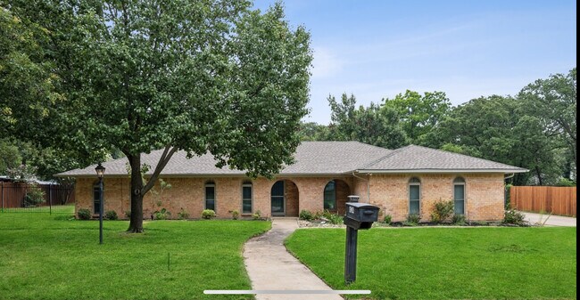Building Photo - 624 Cimarron Trl