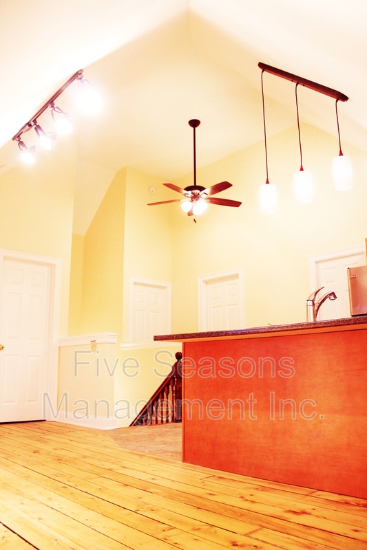 Building Photo - 40 Intervale Ave