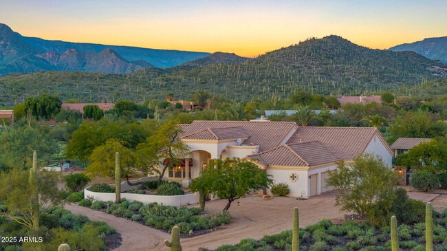 Foto del edificio - 5910 E Cielo Run S