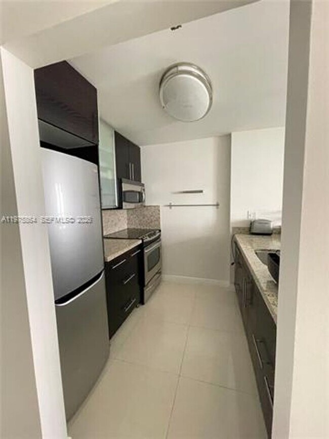 Photo - 800 N Miami Ave cu-E-408 Apartment