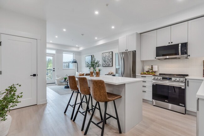 Photo du bâtiment - 20144-20186 86 Ave