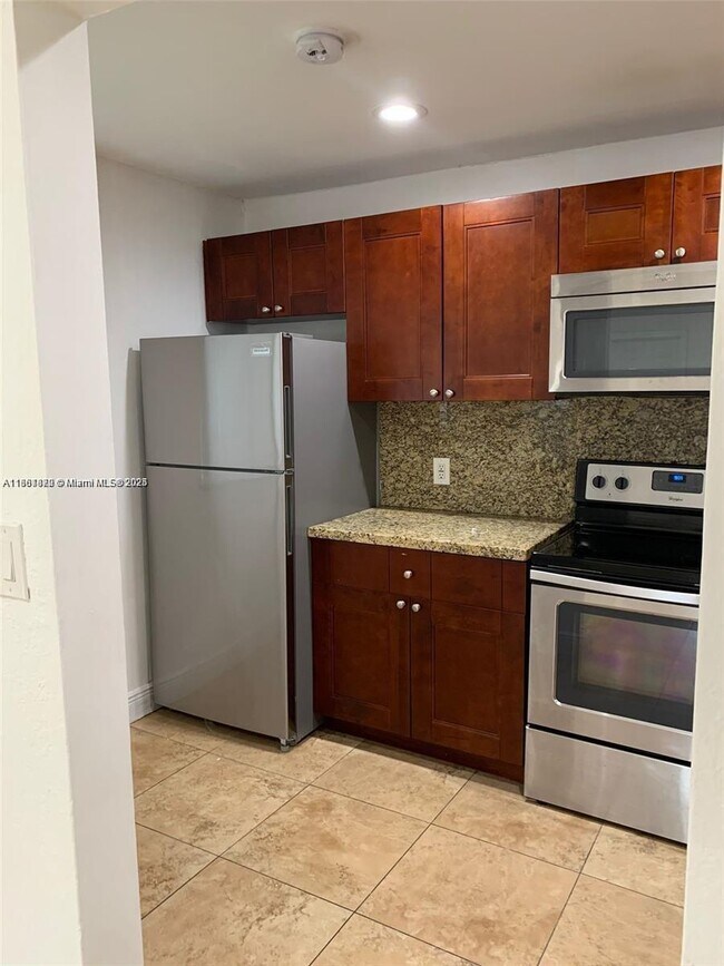 Foto del edificio - 8704 NW 38th Dr