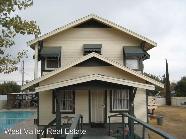 Building Photo - 600 D St