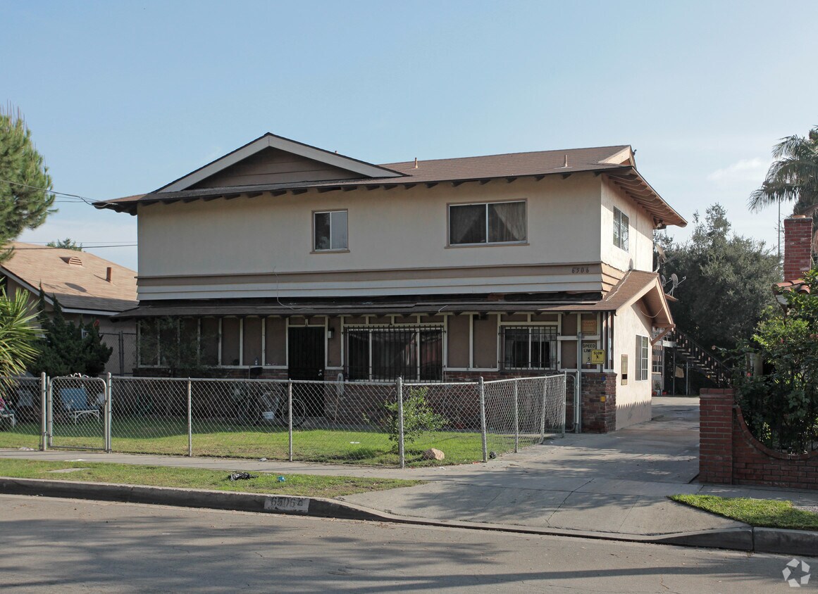 Foto principal - 6506 California Ave
