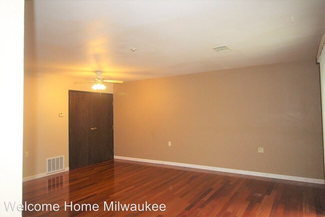 Building Photo - 9108 N Park Plaza Ct