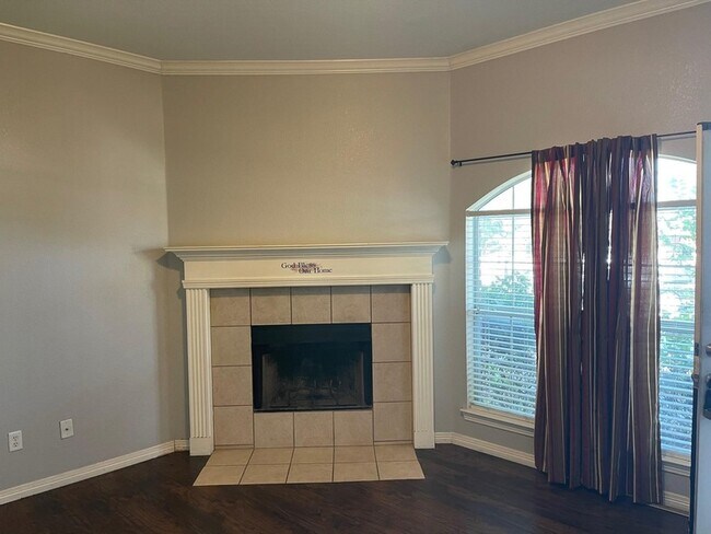 Foto del edificio - 412 Central Park Dr