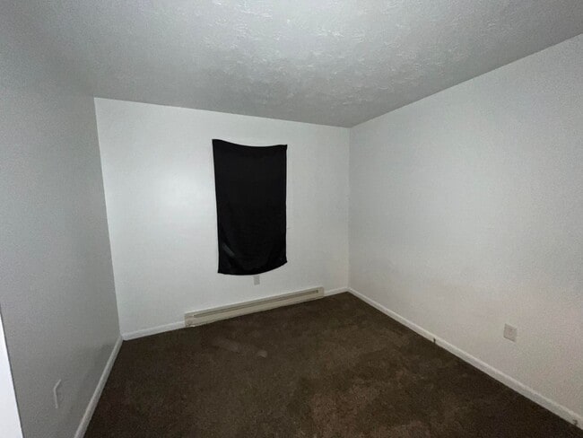 Building Photo - 635 Graham Dr