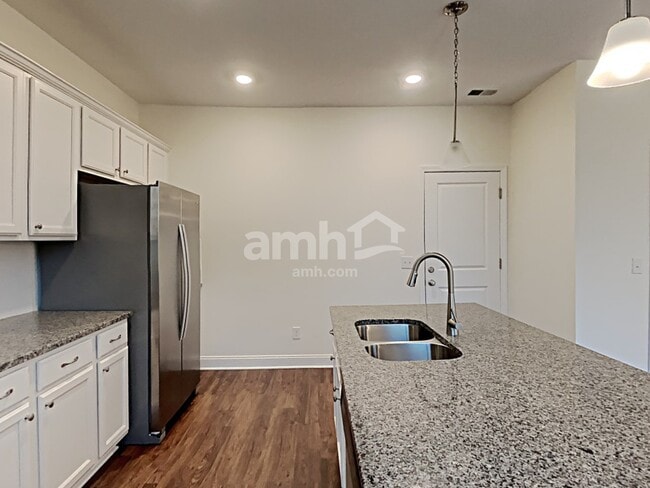 Foto del edificio - 2001 Bennett Dr