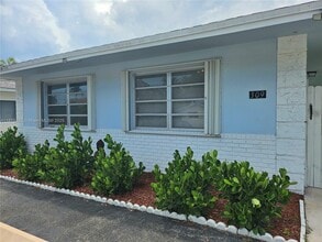 Building Photo - 309 SE 12th Ave