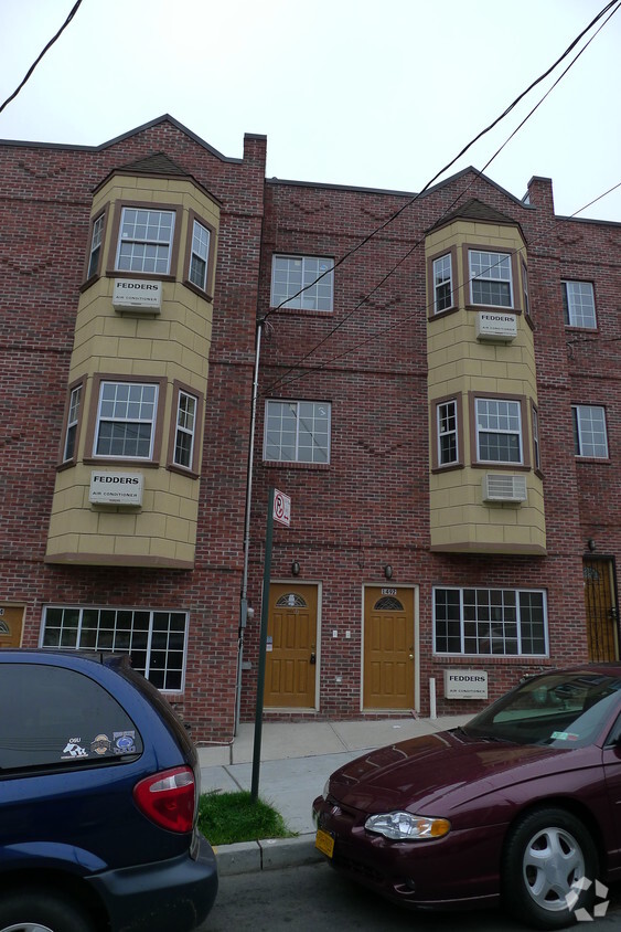 Building Photo - 1492-1496 Hicks St