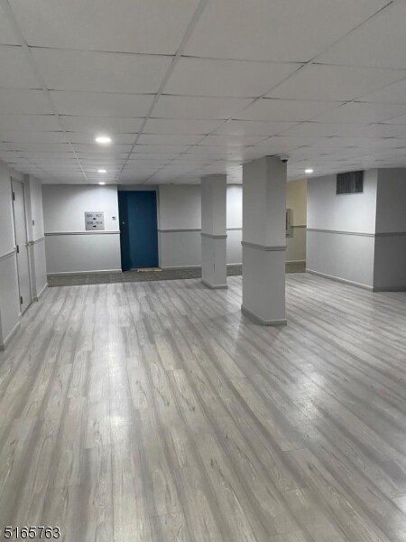 Foto del edificio - 10 N Wood Ave