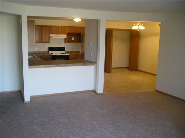 Building Photo - 1521 Commonwealth Dr