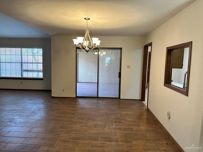 Building Photo - 1105 Cardinal Ave