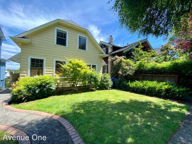 Building Photo - 2 br, 1.5 bath House - 2068 23rd Ave E
