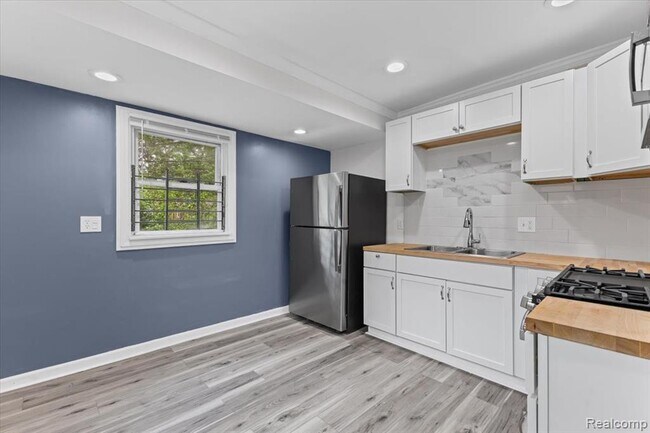 Foto del edificio - 18697 Sunderland Rd