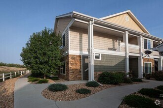 Building Photo - 4925 Hahns Peak Dr