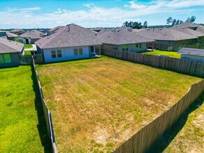 Building Photo - 20241 Portbec Dr