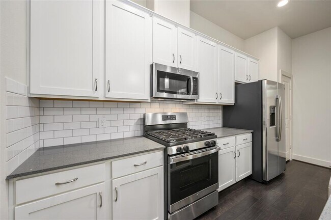 Building Photo - 9448 Kerrwood Ln