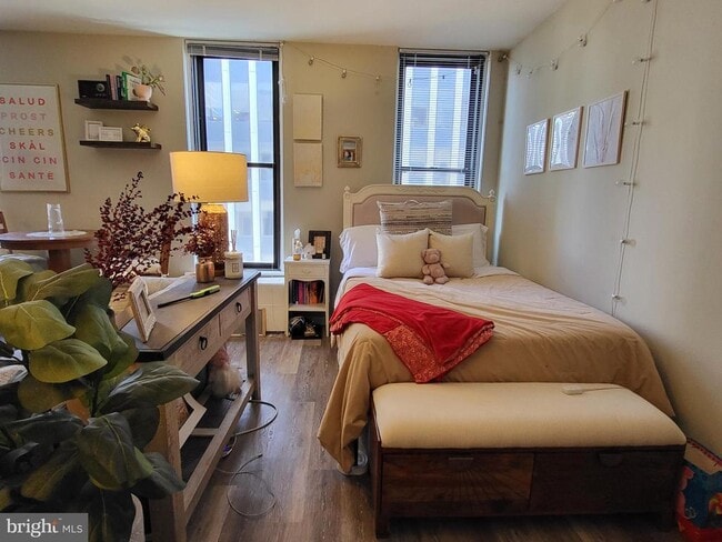 Foto del edificio - 135 S 19th St