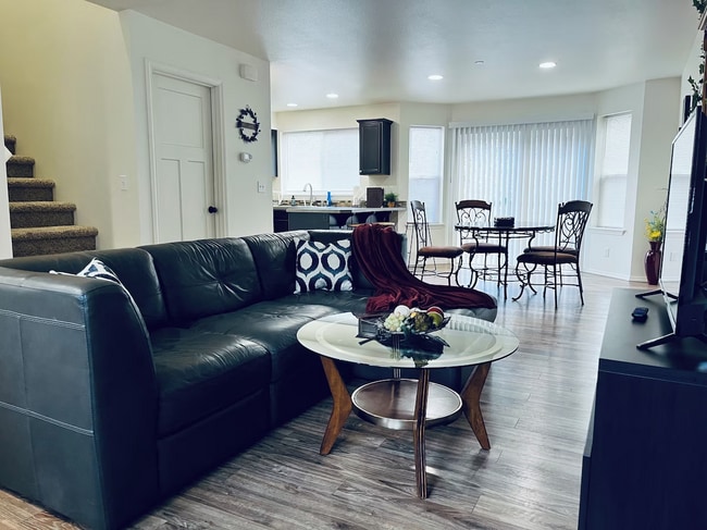 Building Photo - 1200 Olney Ave SE