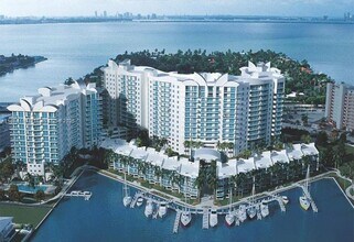 Building Photo - 7910 Harbor Island Dr