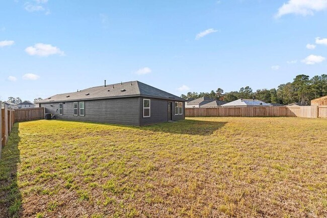 Building Photo - Winwood Home