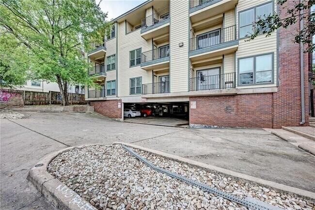 Foto del edificio - 914 W 26th St