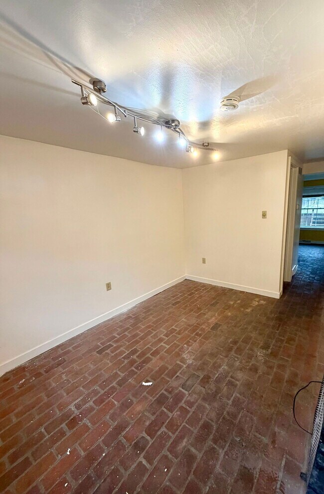 Foto del edificio - 139 Howard Ave