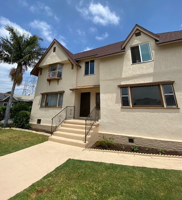 Building Photo - 9226 Elizabeth Ave