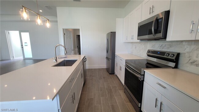 Foto del edificio - 112 NW 35th Pl