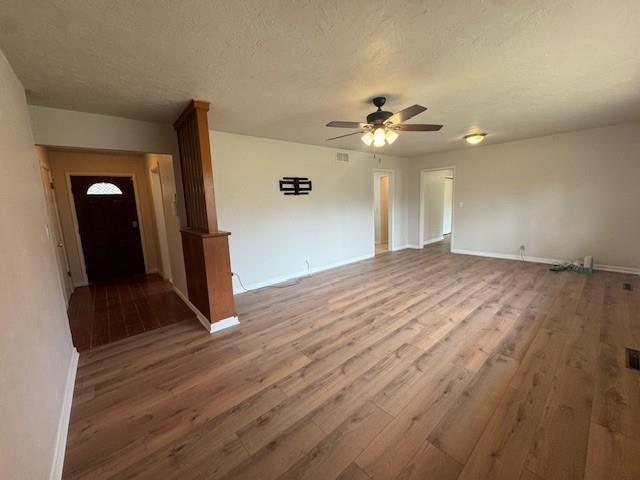 Foto del edificio - 135 N Westchester Ave