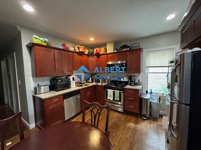 Foto del edificio - 47 Beech Glen St