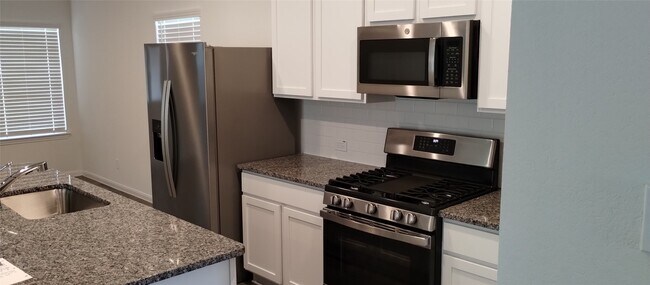 Building Photo - 10775 Sora Dr