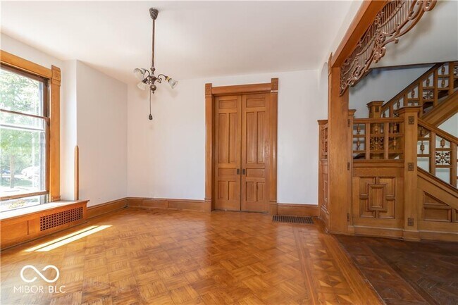 Foto del edificio - 404 N State St