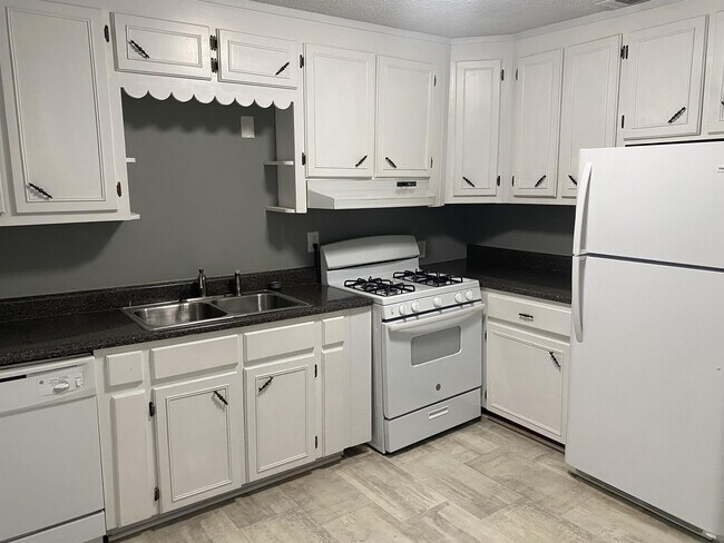 Foto del edificio - 3932 Brookmont Dr