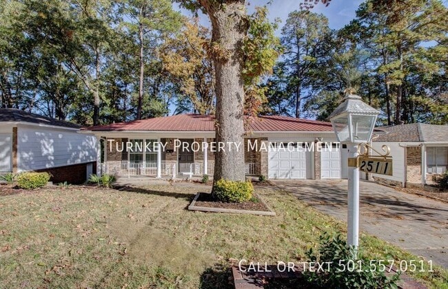 Building Photo - 2511 Montreal Dr