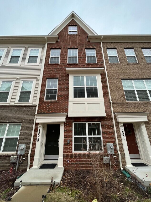 Primary Photo - 12529 Honey Locust Way