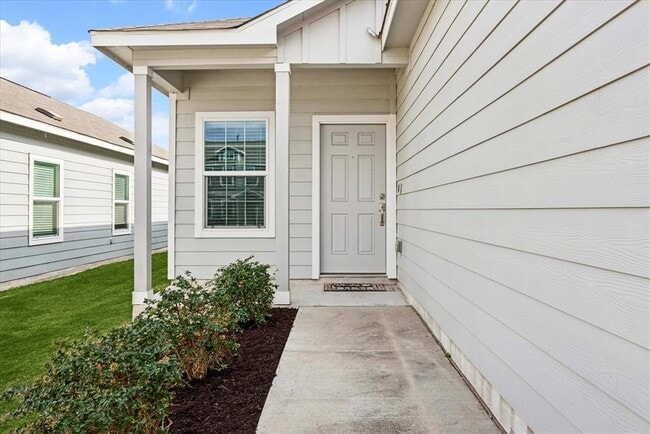 Building Photo - 304 Mica Trl