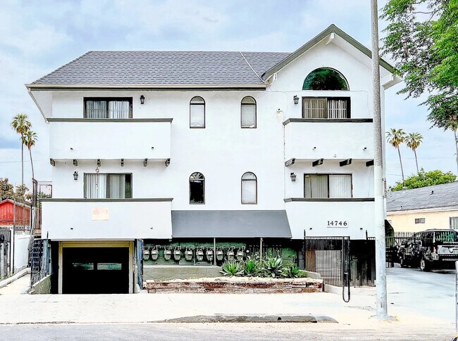 Foto del edificio - 14746 Delano St