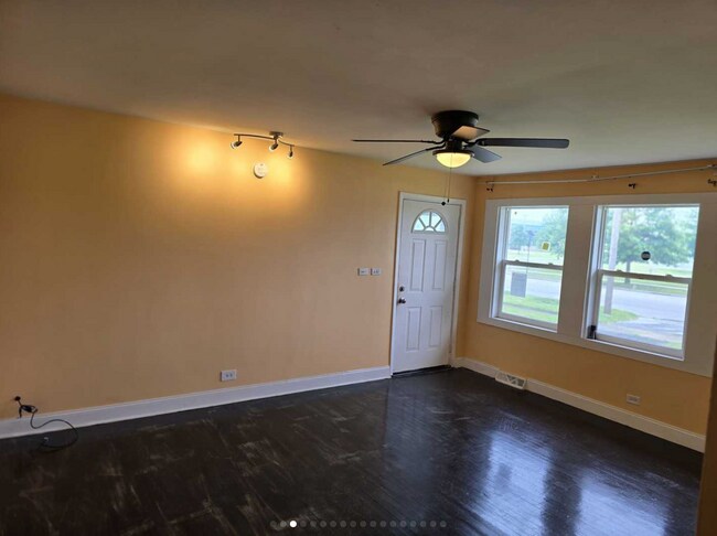 Building Photo - Charming 3-Bedroom Ranch with Modern Updat...