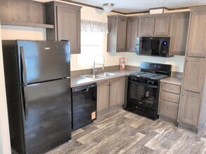 Building Photo - 55 Beverly Ln