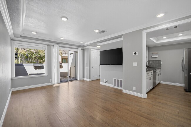 Foto del edificio - 801 W California Ave