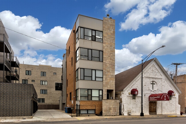 Building Photo - 224 S Oakley Blvd