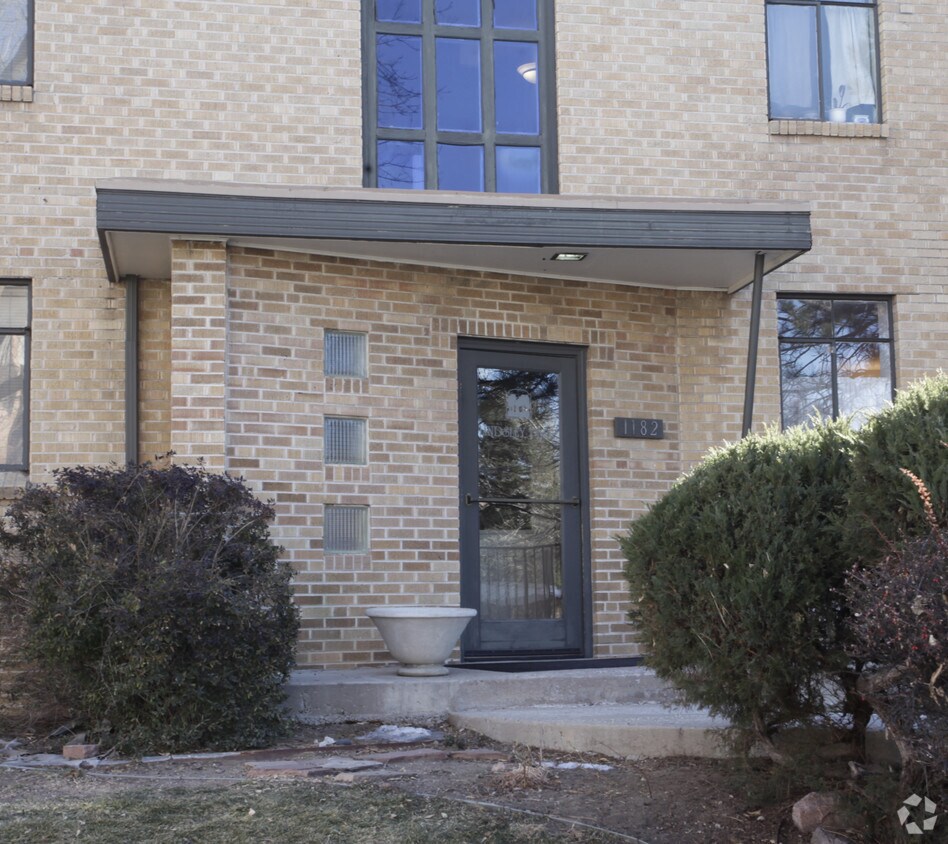 Building Photo - Elizabeth Arms Apartments