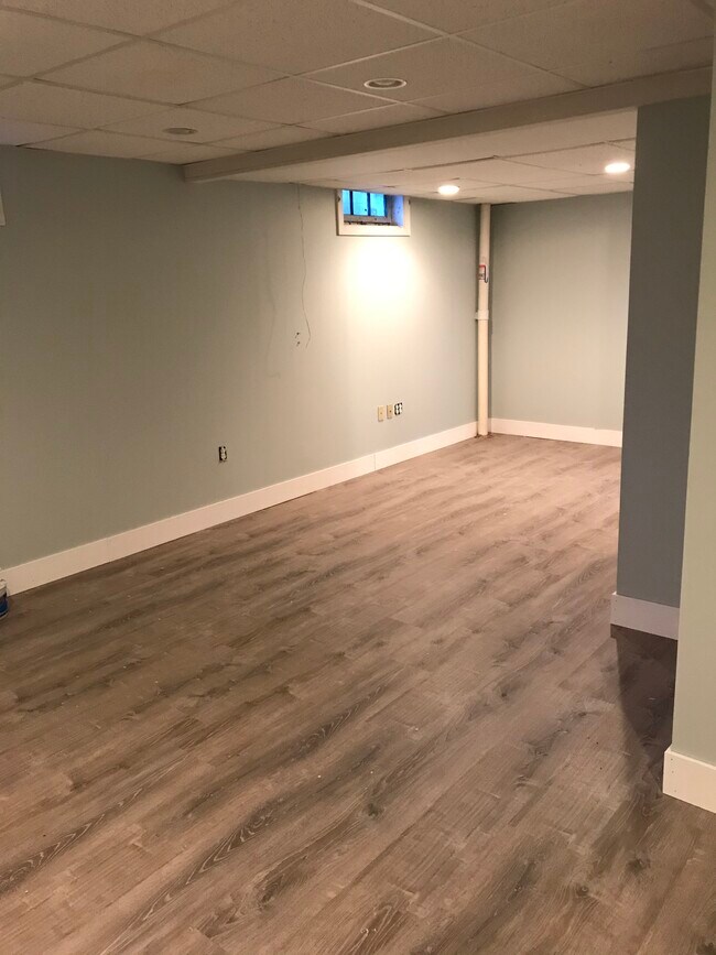 Foto del edificio - 142 Holden St