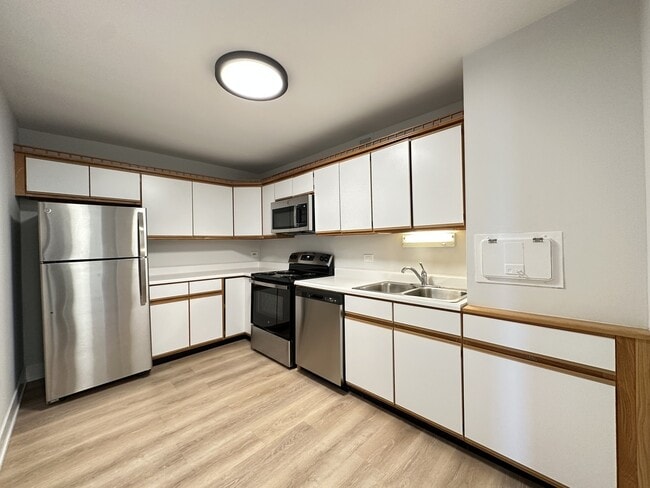 Foto del edificio - 1349 N Dearborn St